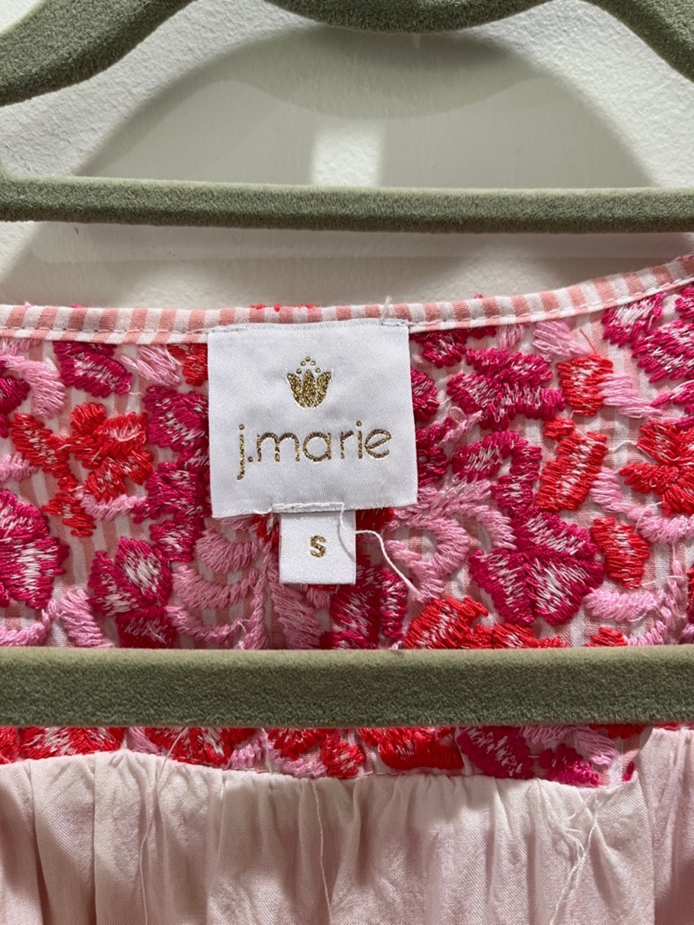 Sleeveless Pink Embroidered Striped Blouse - Picture 2 of 4